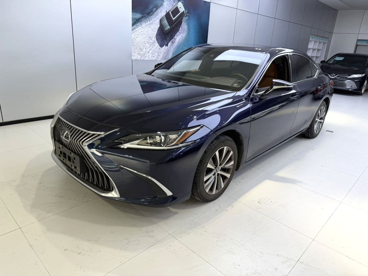 2021 Lexus ES 200