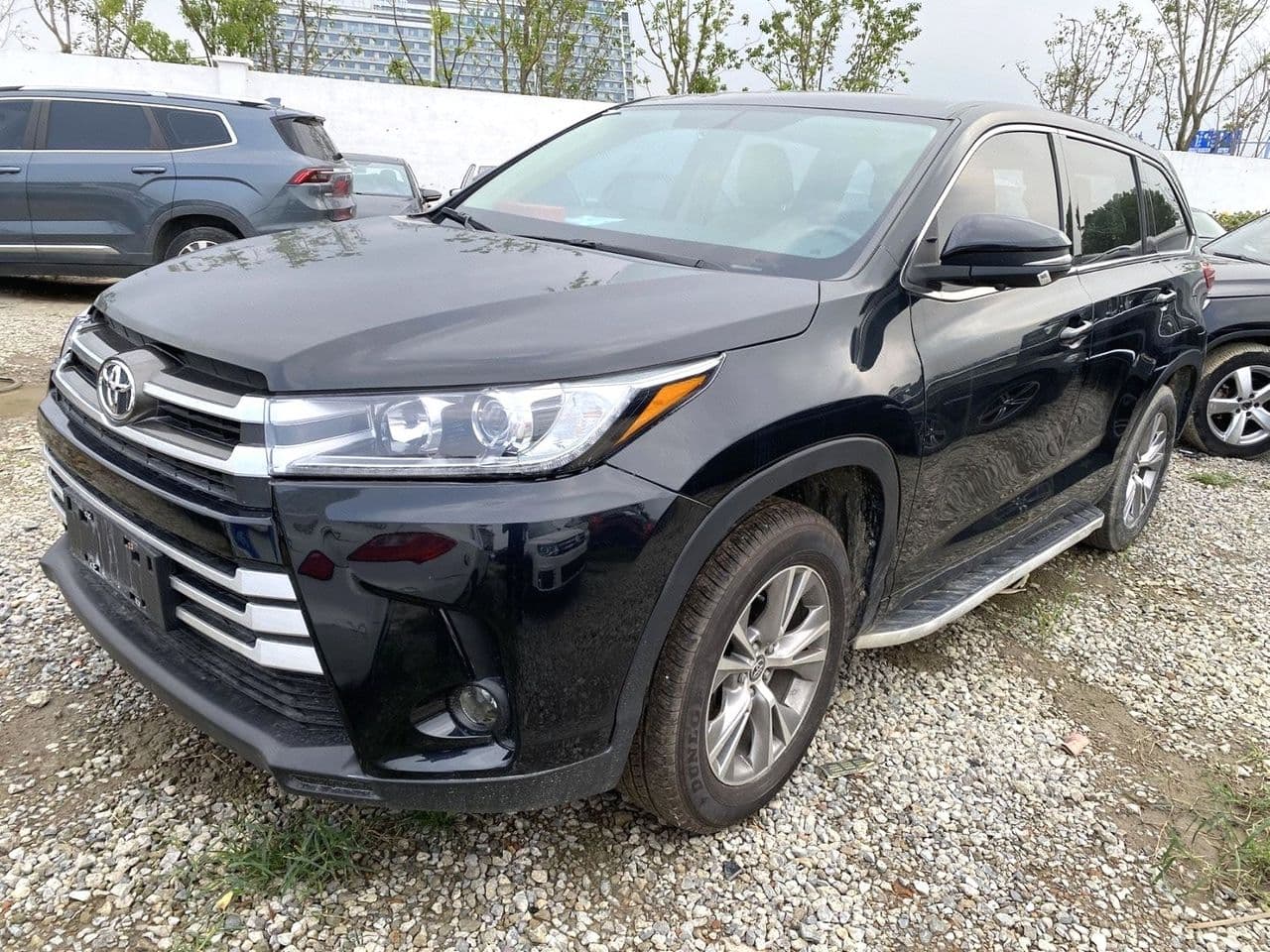 2019 Toyota Highlander, photo 1 of 9
