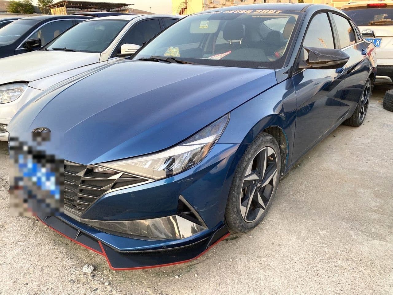 2021 Hyundai Elantra, photo 1 of 8