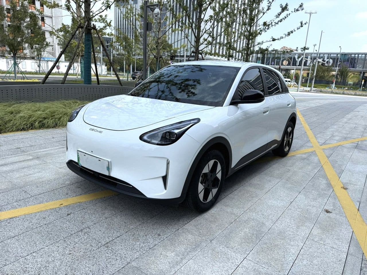 2025 Geely Xingyuan (EX2), photo 1 of 9