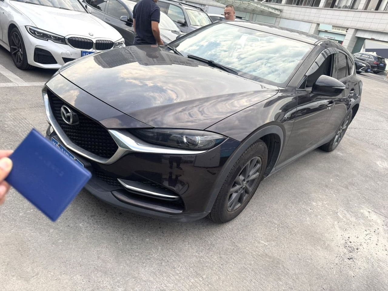 2020 Mazda CX-4, photo 1 of 6