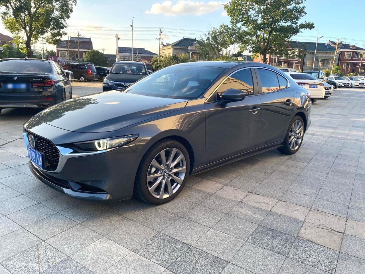 2023 Mazda 3 Axela, photo 1 of 10